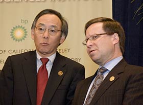 From left, Steven Chu and Steven Koonin at Berkeley